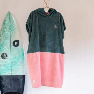 Surf Sick surf poncho Petrol roze